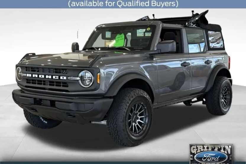 2025 Ford Bronco Base photo 1