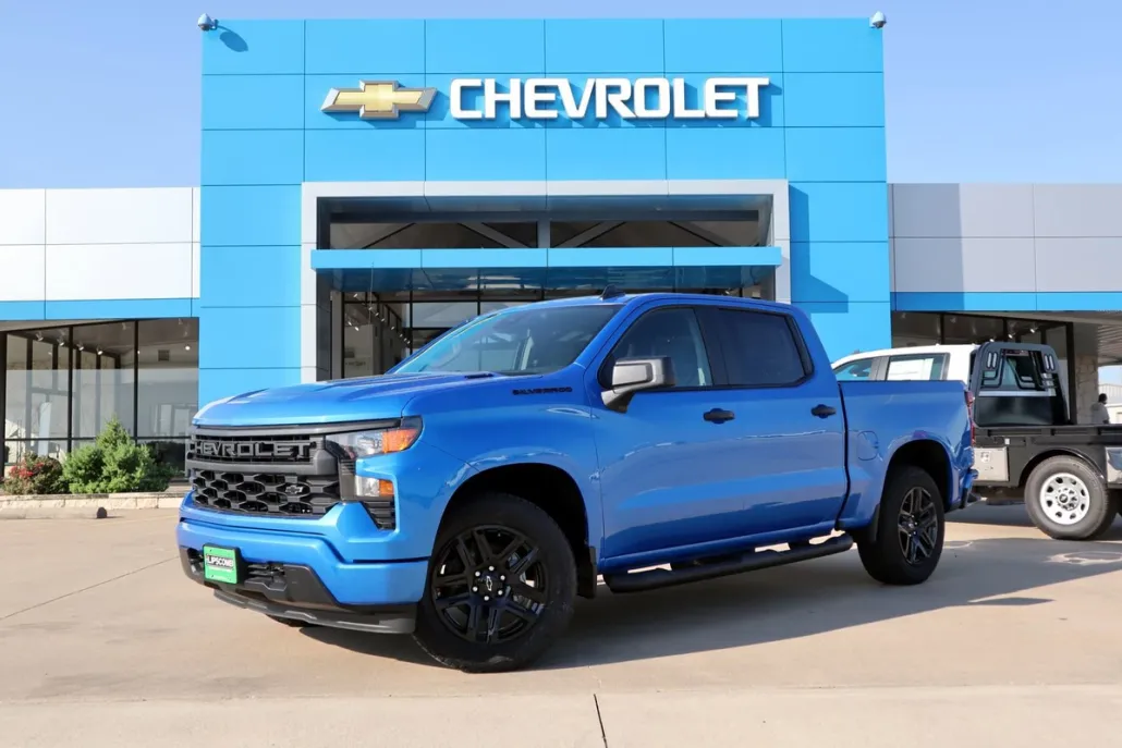 2025 Chevrolet Silverado 1500 Custom photo 1