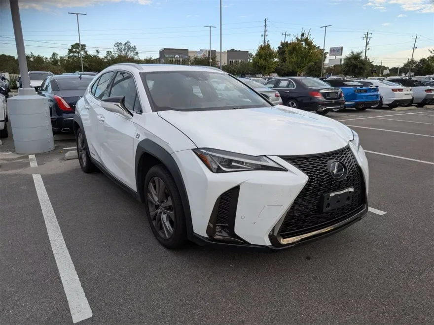 2021 Lexus UX 250h F SPORT photo 1