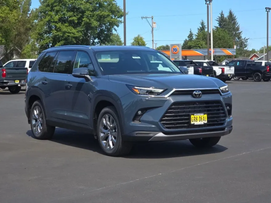 2025 Toyota Grand Highlander Limited photo 1