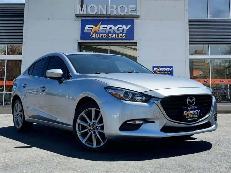 2018 Mazda Mazda3 Touring photo 1