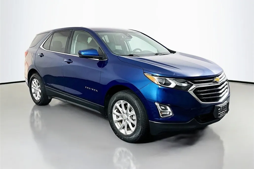 2020 Chevrolet Equinox LT photo 1