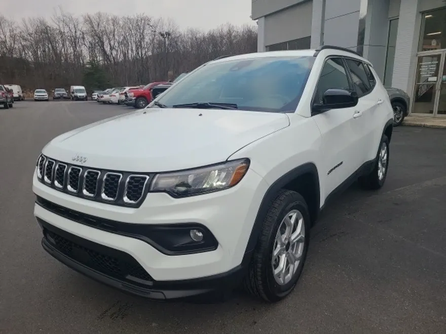 2025 Jeep Compass Latitude photo 1