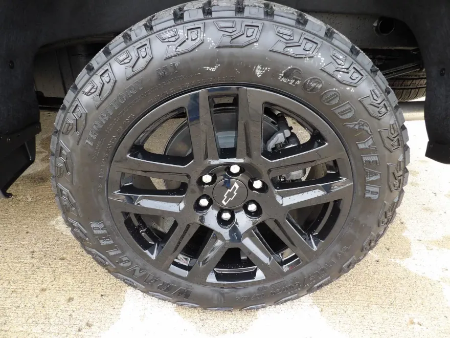 2026 Chevrolet Silverado 1500 LT Trail Boss photo 1
