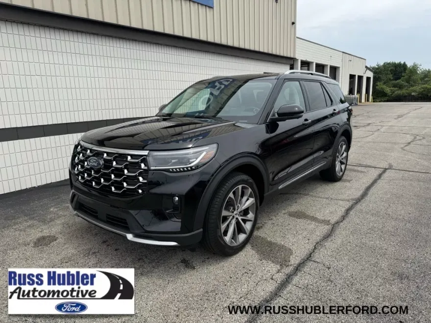2025 Ford Explorer Platinum photo 1