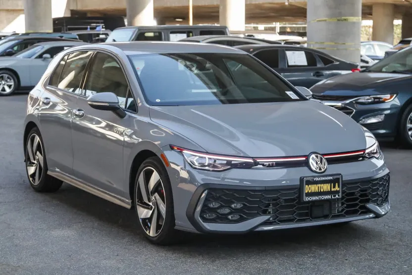 2025 Volkswagen Golf GTI S photo 1