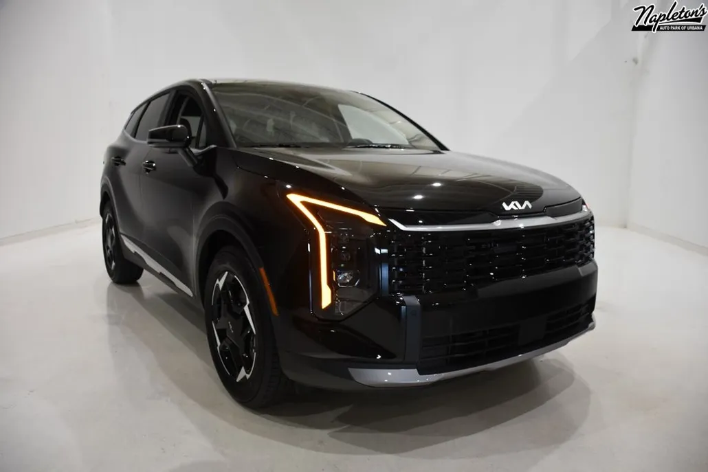 2026 Kia Sportage EX photo 1