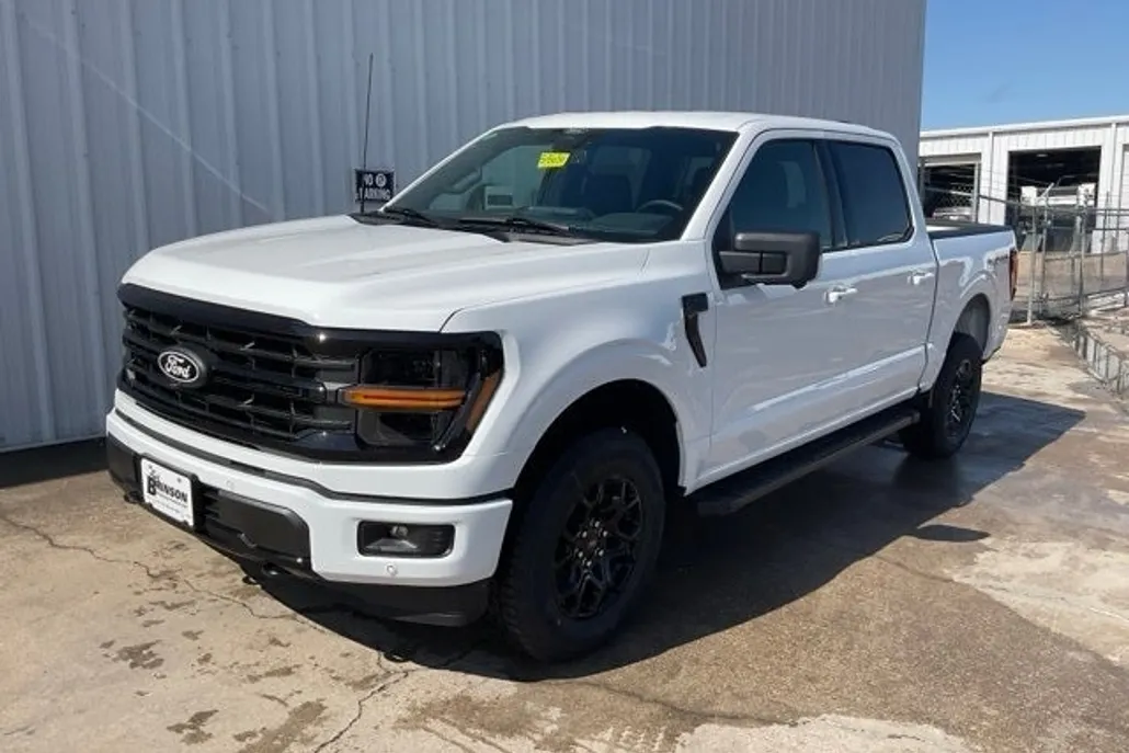2025 Ford F-150 XLT photo 1