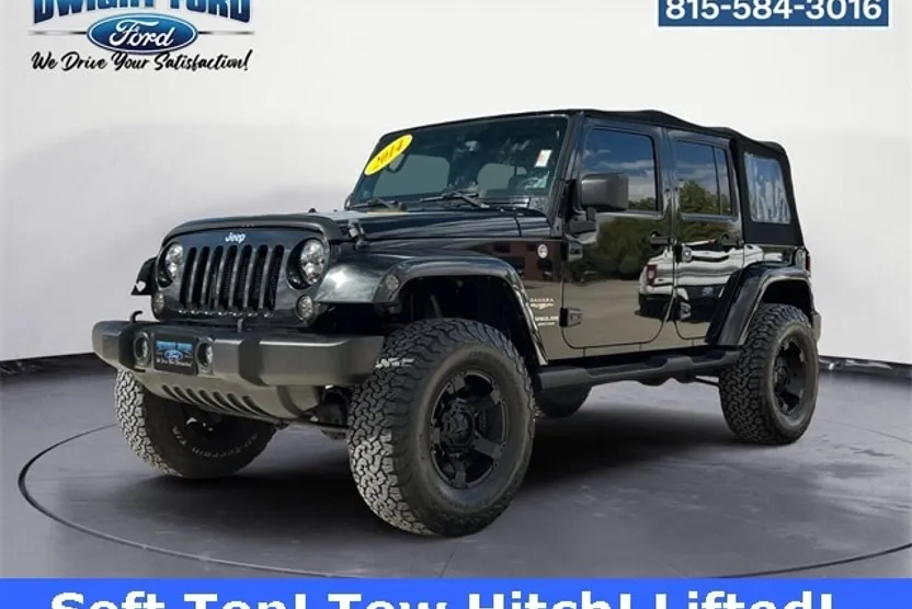 2014 Jeep Wrangler Unlimited Sahara photo 1