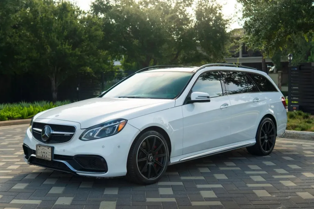 2016 Mercedes Benz E 63 AMG 4MATIC Wagon photo 1
