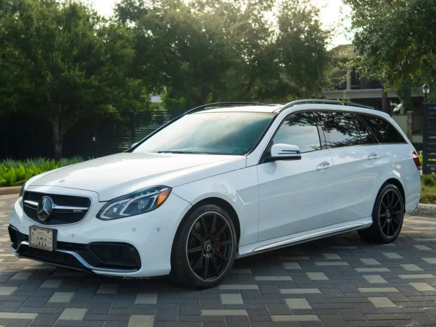 2016 Mercedes Benz E 63 AMG 4MATIC Wagon photo 1
