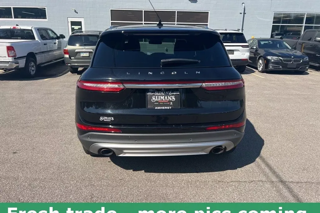 2021 Lincoln Corsair Standard photo 1