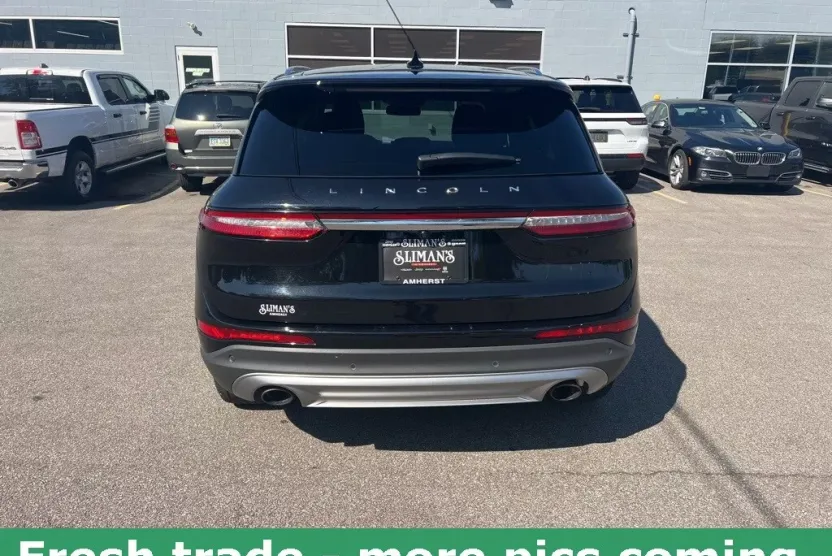 2021 Lincoln Corsair Standard photo 1