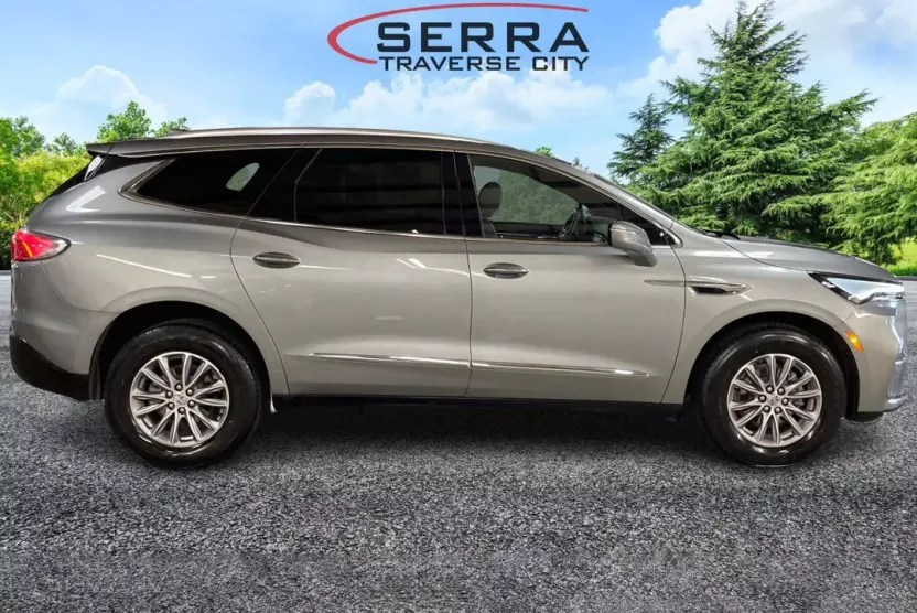 2023 Buick Enclave Essence photo 1