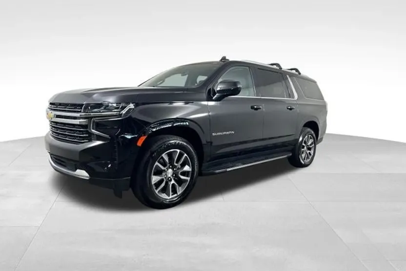 2021 Chevrolet Suburban LT photo 1