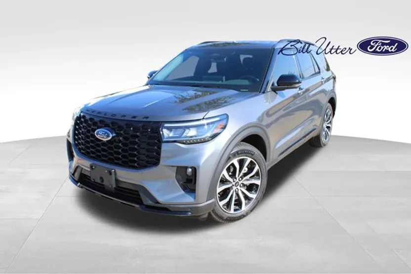 2025 Ford Explorer ST-Line photo 1