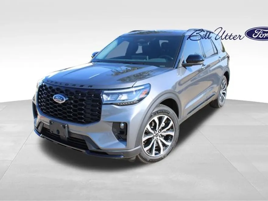 2025 Ford Explorer ST-Line photo 1