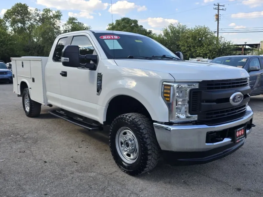 2019 Ford F-250 XL photo 1