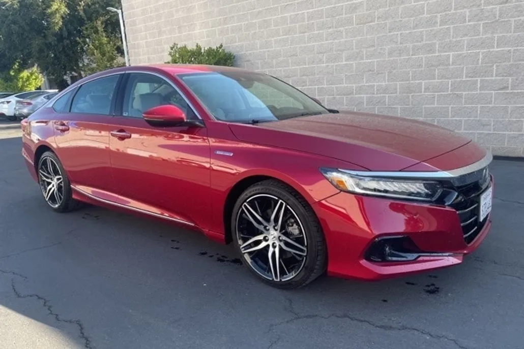 2022 Honda Accord Hybrid Touring photo 1