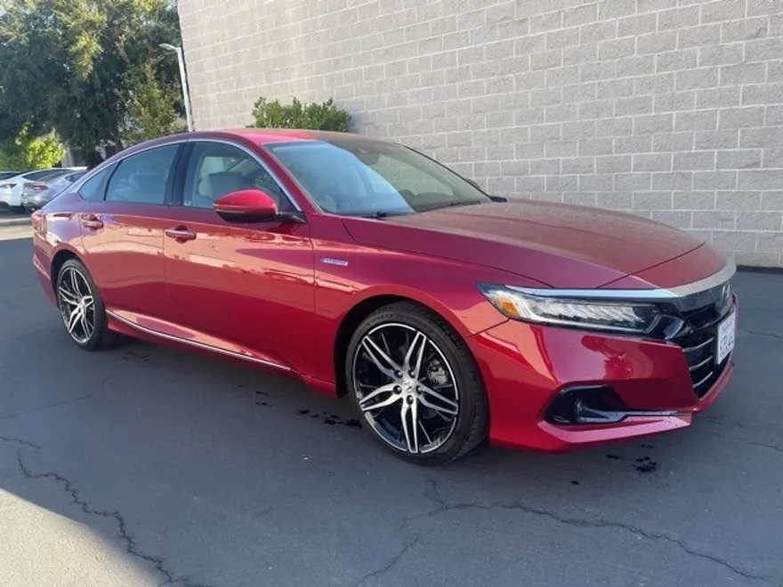 2022 Honda Accord Hybrid Touring photo 1