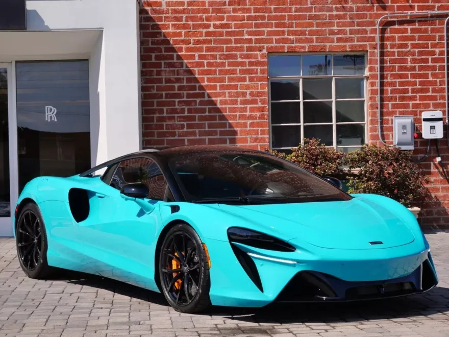 2023 Mclaren ARTURA photo 1