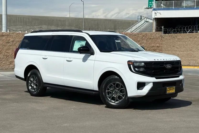 2025 Ford Expedition MAX photo 1