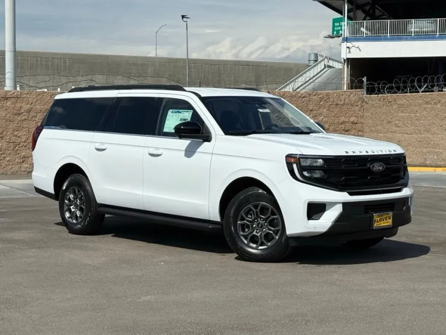 2025 Ford Expedition MAX photo 1