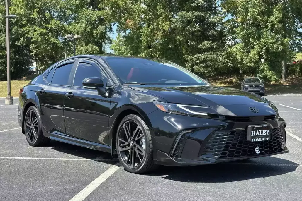 2025 Toyota Camry XSE photo 1