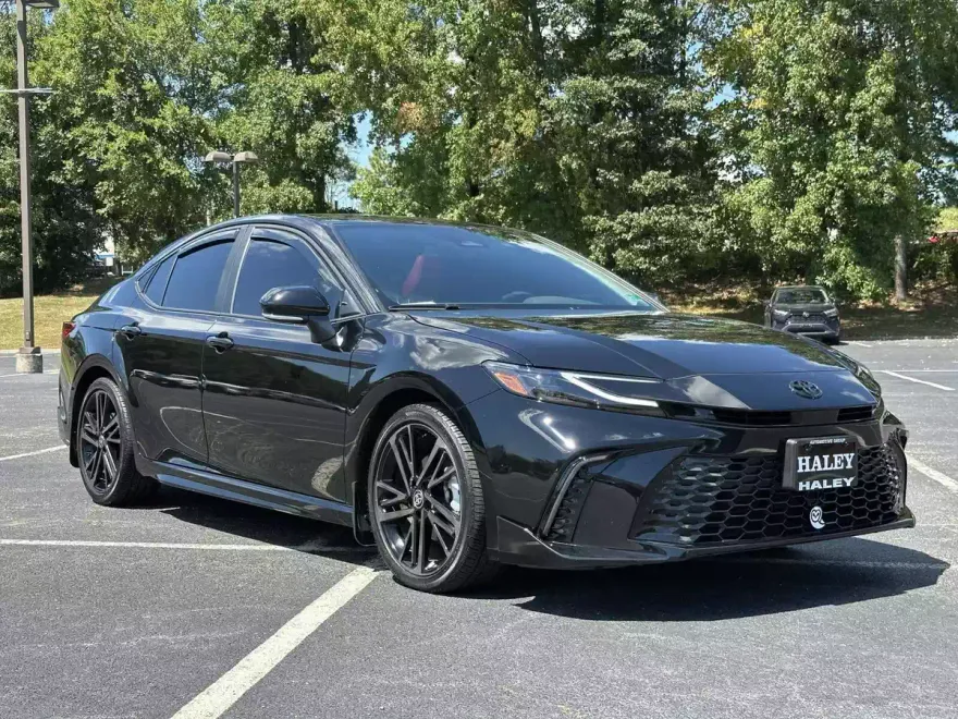 2025 Toyota Camry XSE photo 1