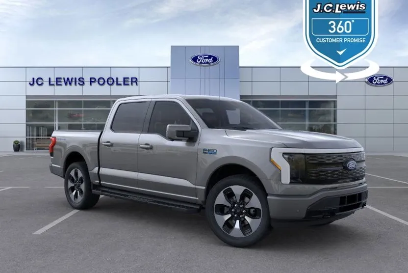 2025 Ford F-150 Lightning Platinum photo 1