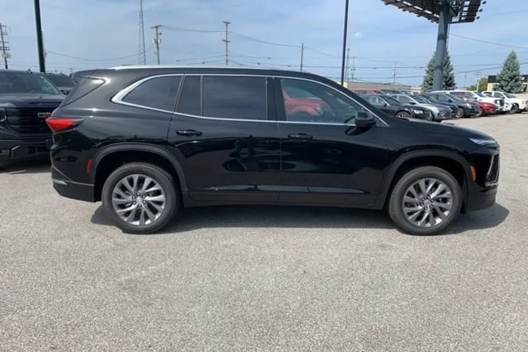 2026 Buick Enclave Preferred photo 1