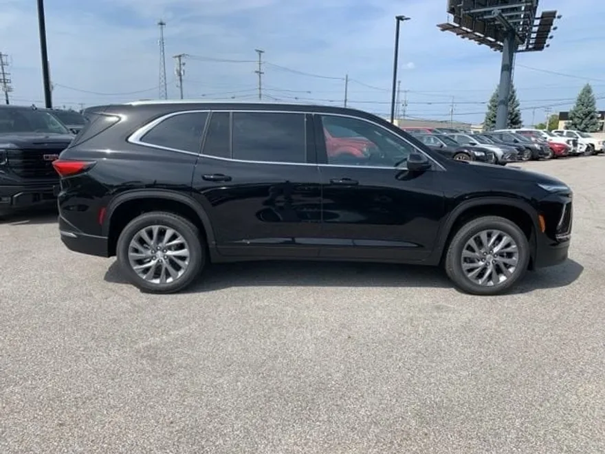 2026 Buick Enclave Preferred photo 1