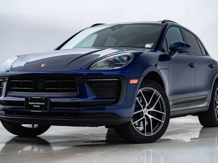 2025 Porsche Macan photo 1