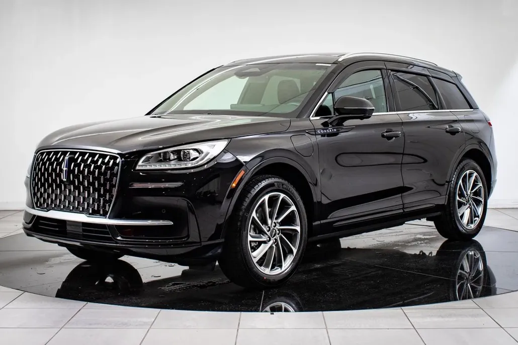 2024 Lincoln Corsair Grand Touring photo 1