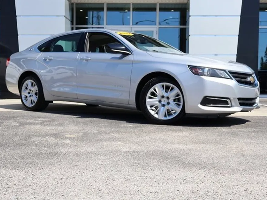 2017 Chevrolet Impala photo 1