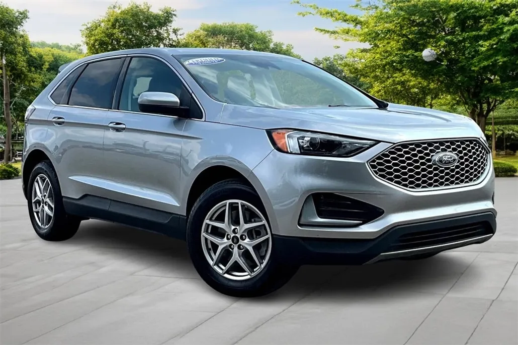 2023 Ford Edge SEL photo 1