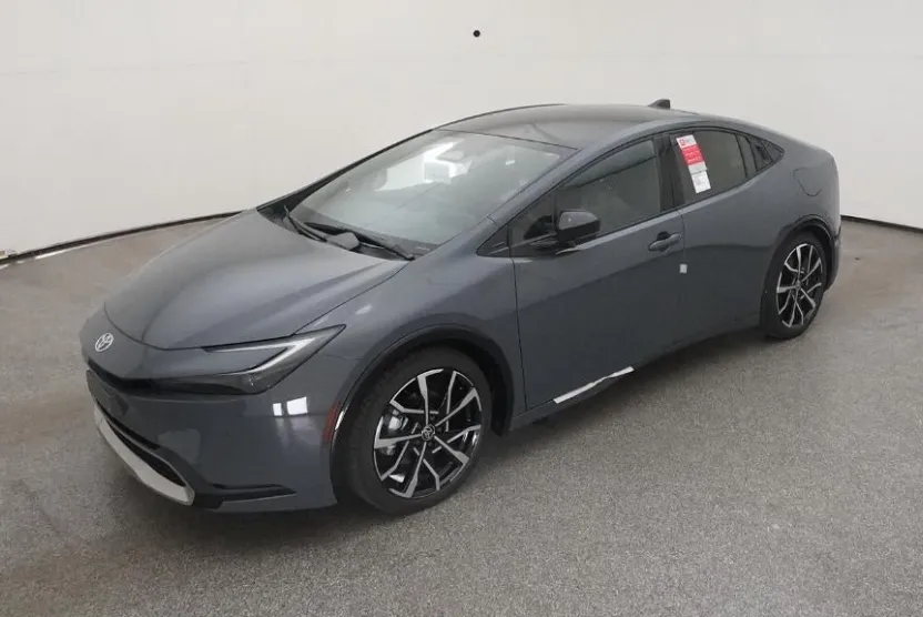 2026 Toyota Prius Plug-in Hybrid XSE Premium photo 1