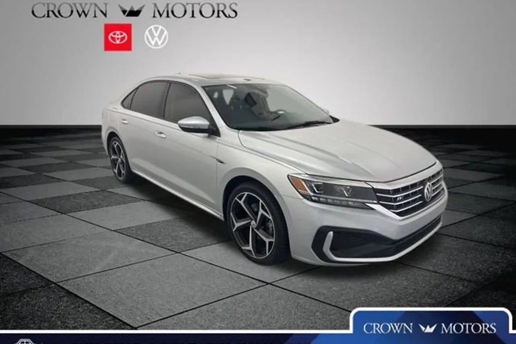 2020 Volkswagen Passat 2.0T R-Line photo 1