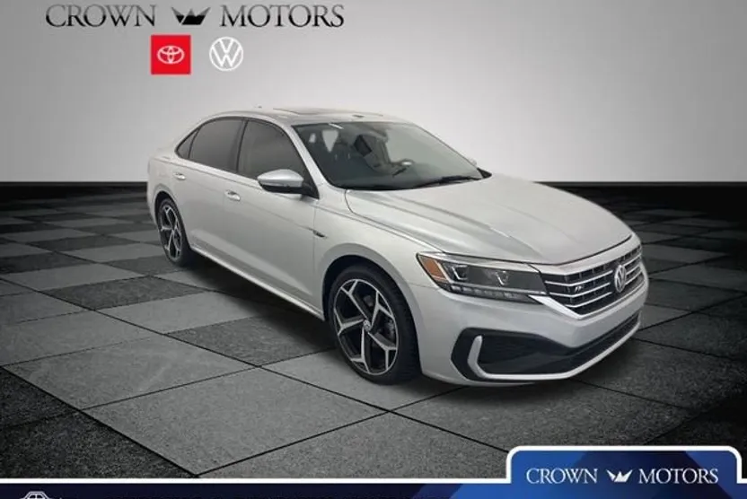 2020 Volkswagen Passat 2.0T R-Line photo 1