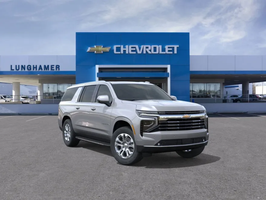 2025 Chevrolet Suburban LT photo 1