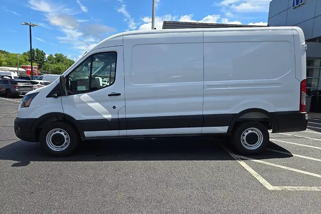 2025 Ford Transit photo 1