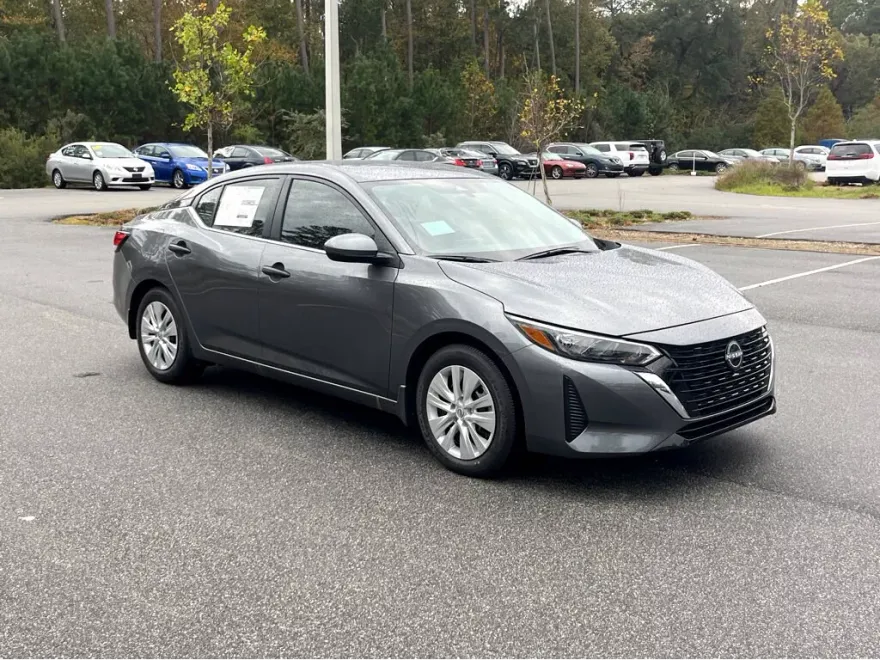 2025 Nissan Sentra S photo 1