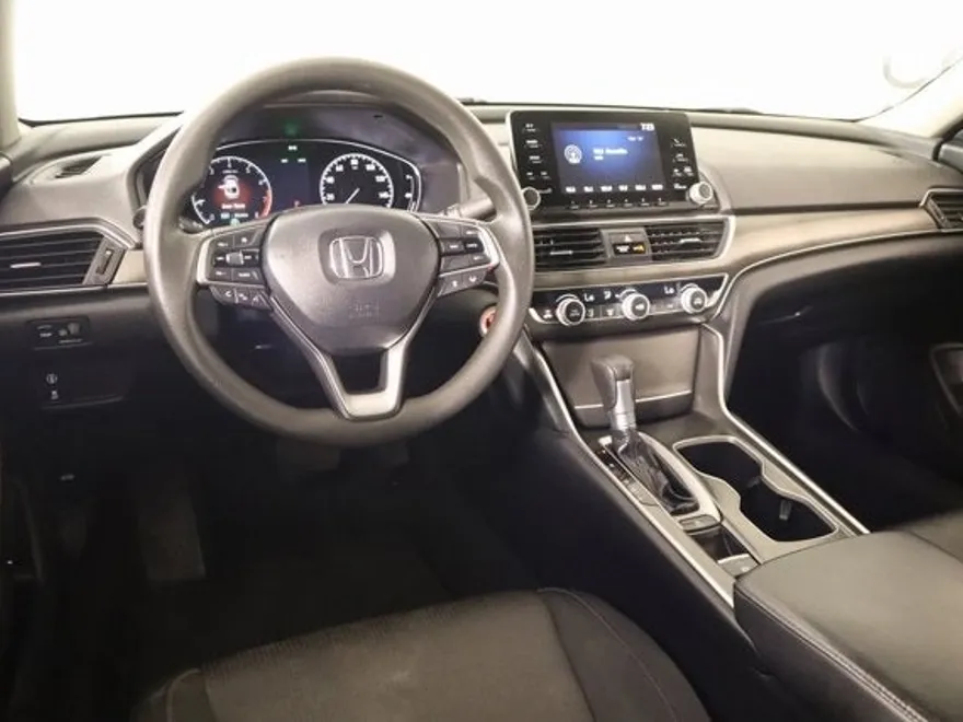2018 Honda Accord LX 1.5T photo 1