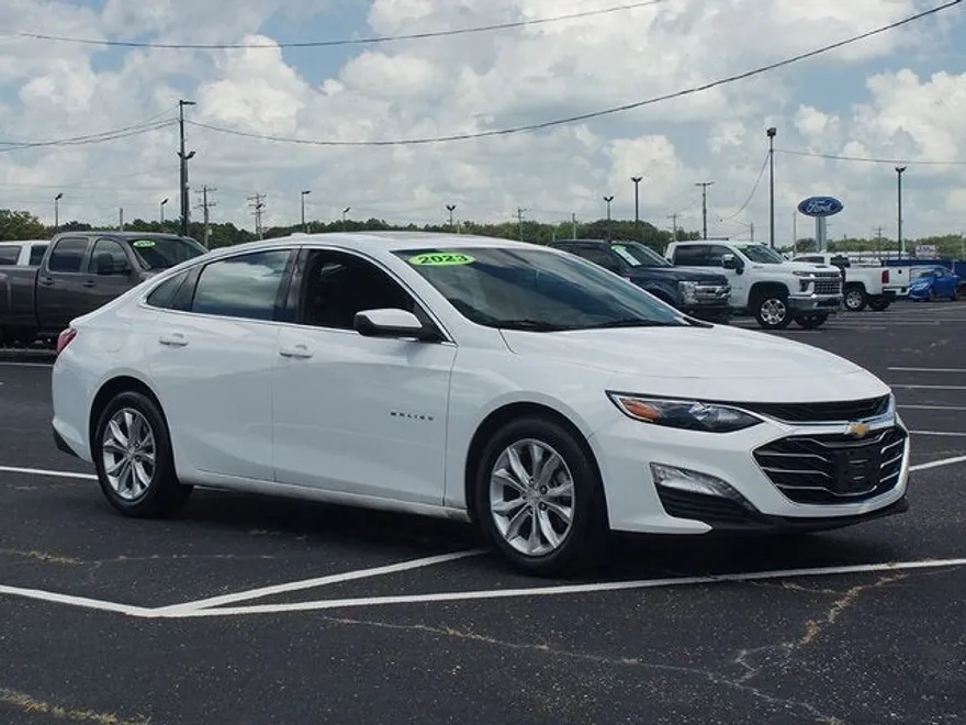 2023 Chevrolet Malibu 1LT photo 1