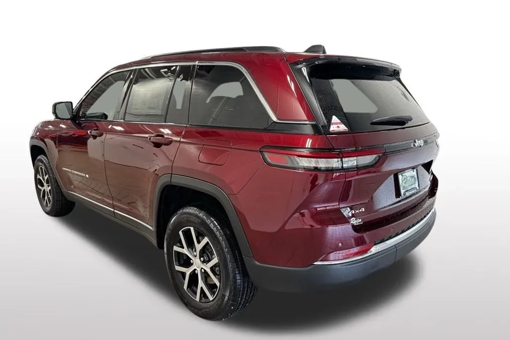 2025 Jeep Grand Cherokee Limited photo 1