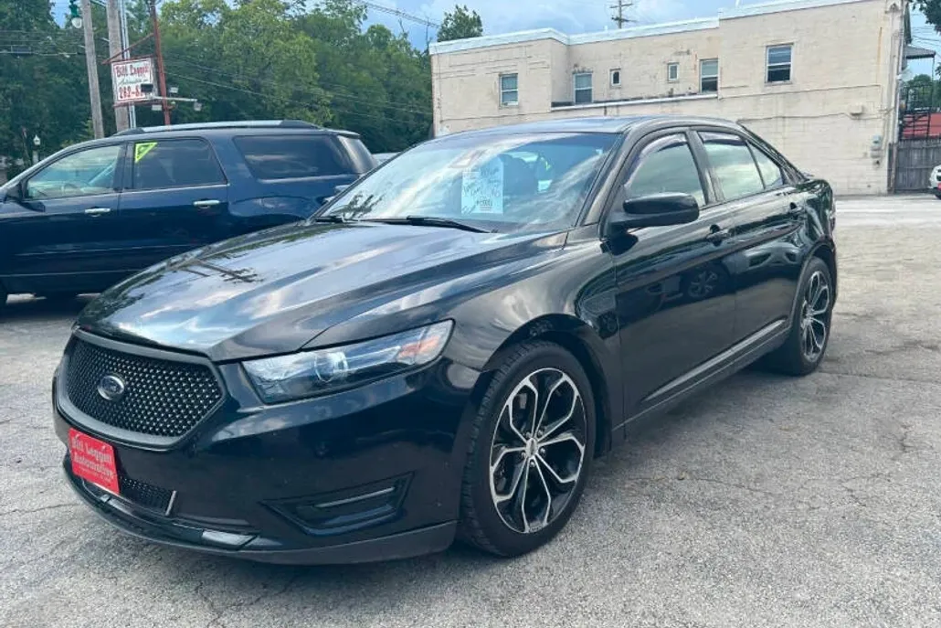 2017 Ford Taurus SHO photo 1