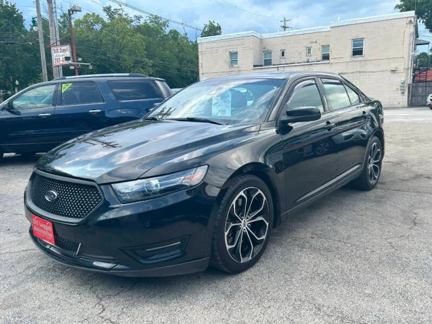 2017 Ford Taurus SHO photo 1
