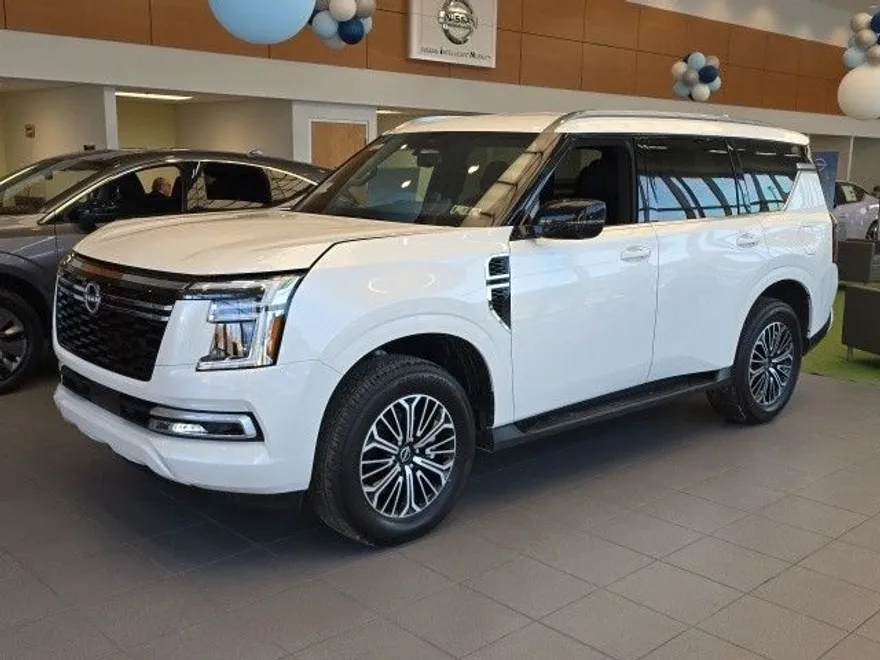 2025 Nissan Armada SL photo 1