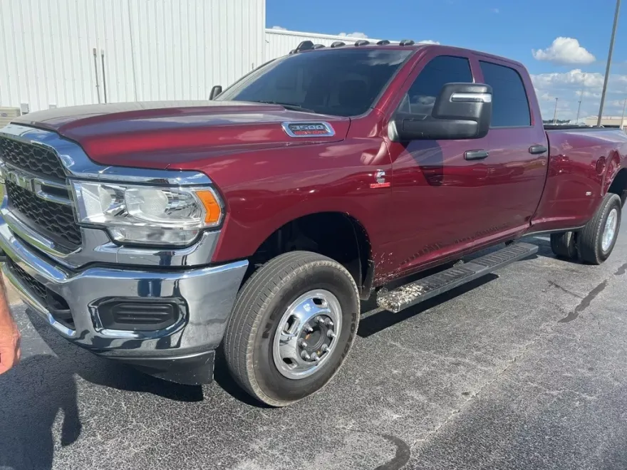 2024 Ram 3500 Tradesman photo 1