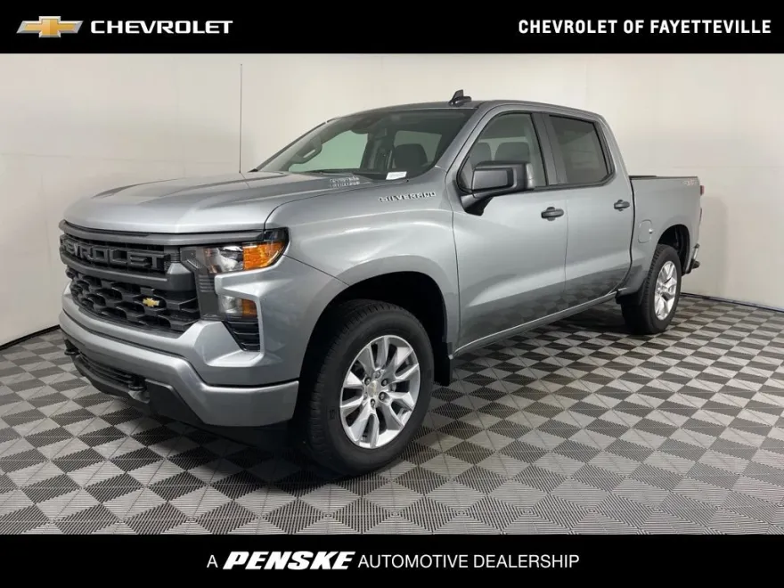 2026 Chevrolet Silverado 1500 Custom photo 1